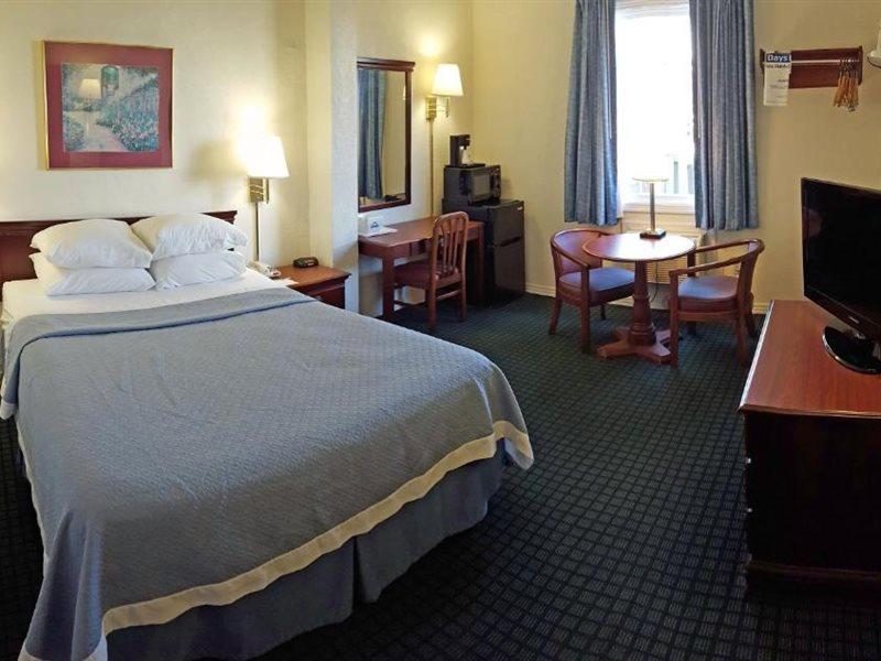 Days Inn By Wyndham Kill Devil Hills Oceanfront - Wilbur Екстер'єр фото