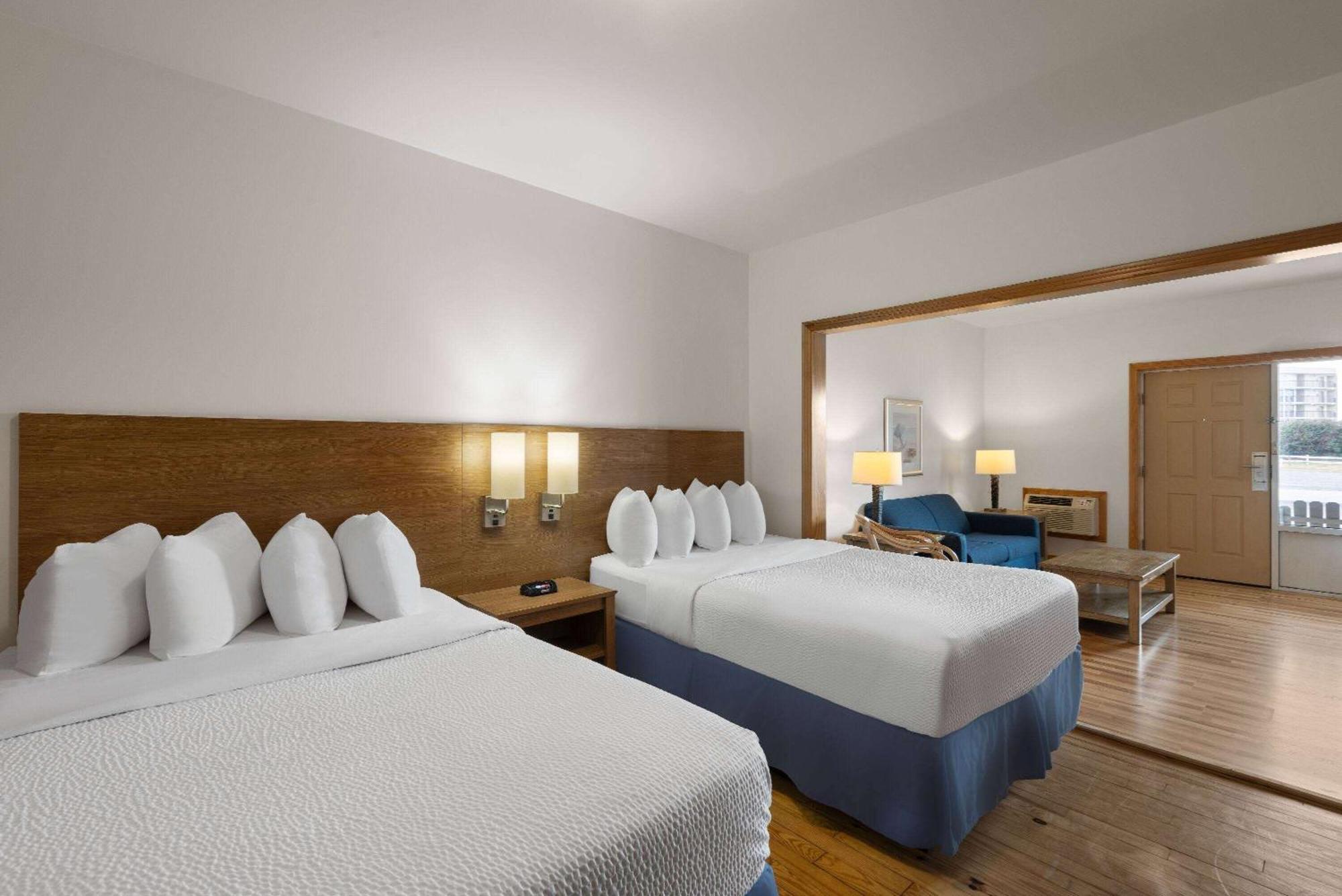 Days Inn By Wyndham Kill Devil Hills Oceanfront - Wilbur Екстер'єр фото