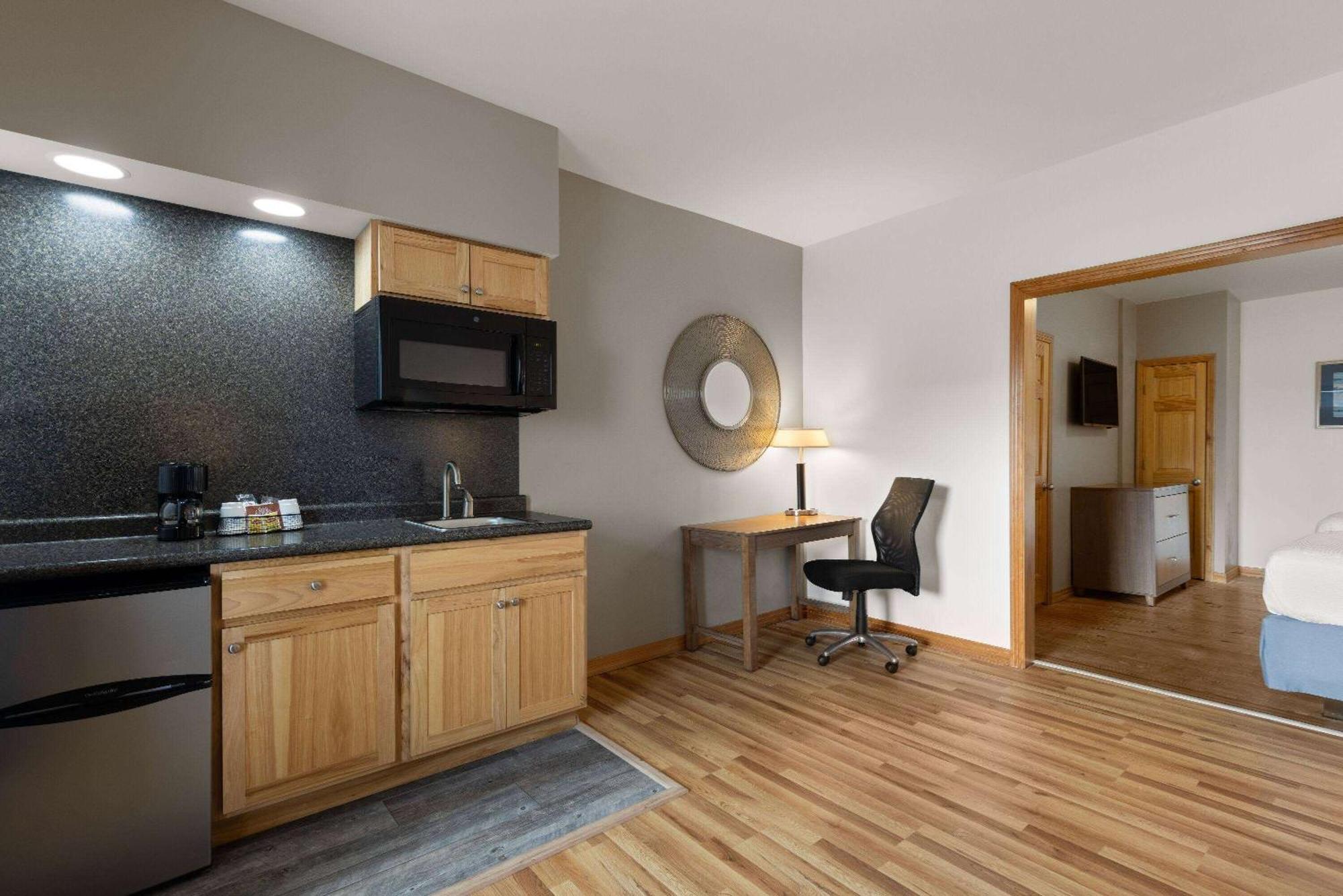 Days Inn By Wyndham Kill Devil Hills Oceanfront - Wilbur Екстер'єр фото
