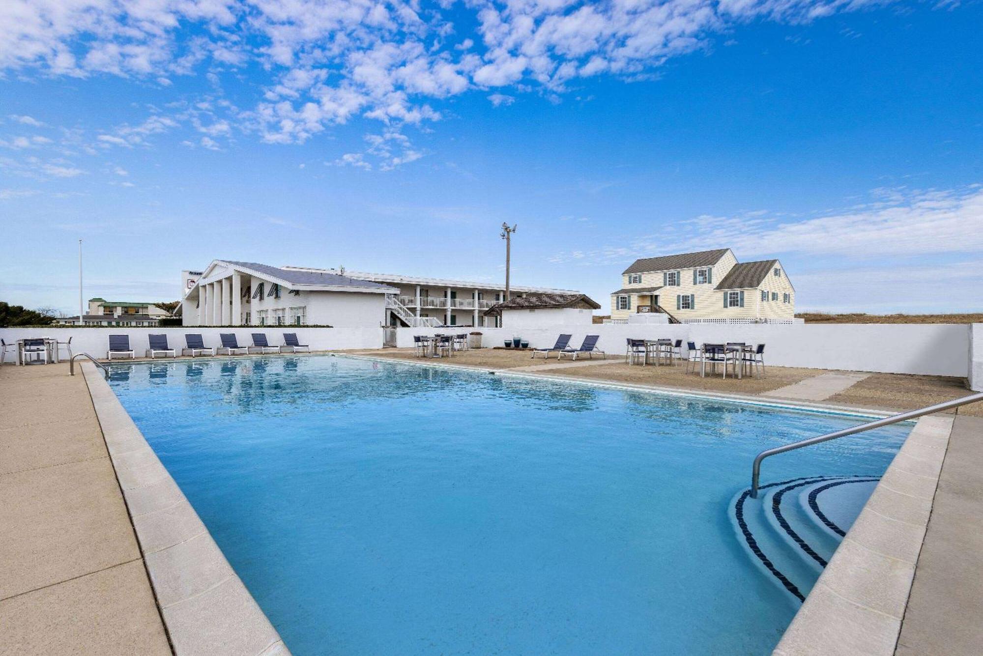 Days Inn By Wyndham Kill Devil Hills Oceanfront - Wilbur Екстер'єр фото