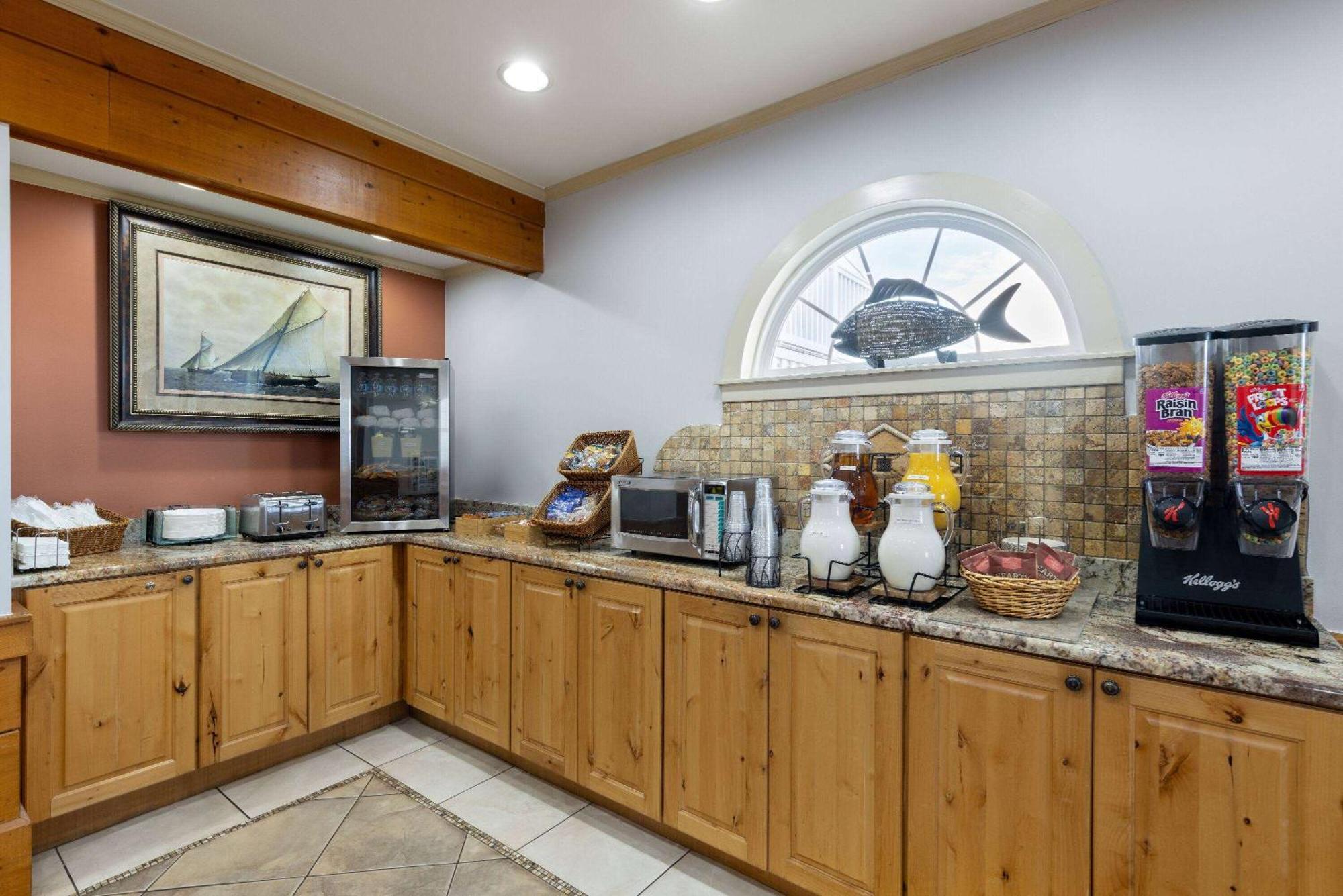 Days Inn By Wyndham Kill Devil Hills Oceanfront - Wilbur Екстер'єр фото