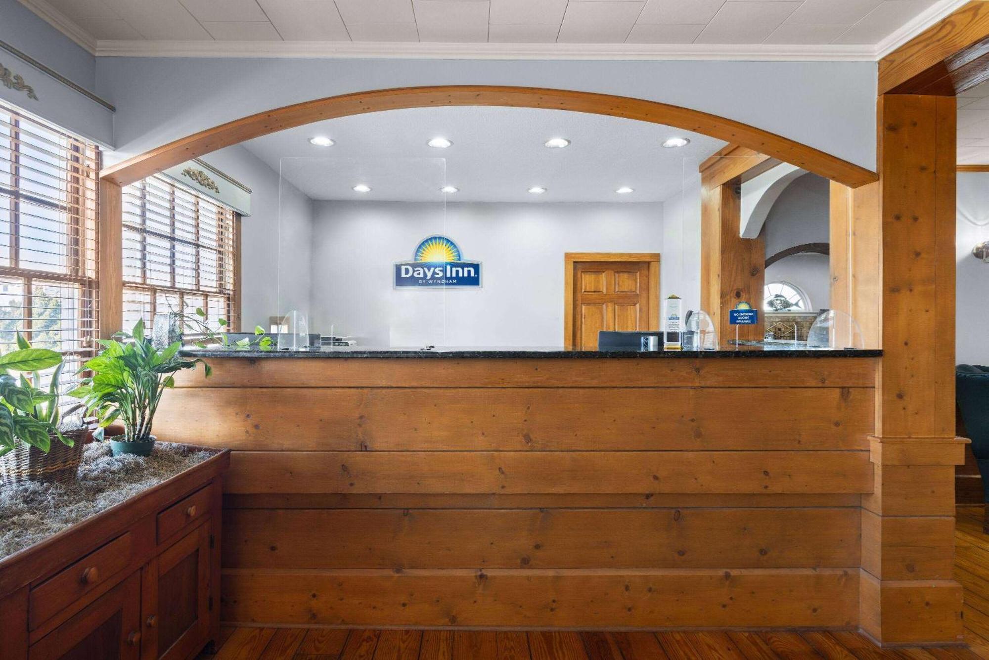 Days Inn By Wyndham Kill Devil Hills Oceanfront - Wilbur Екстер'єр фото