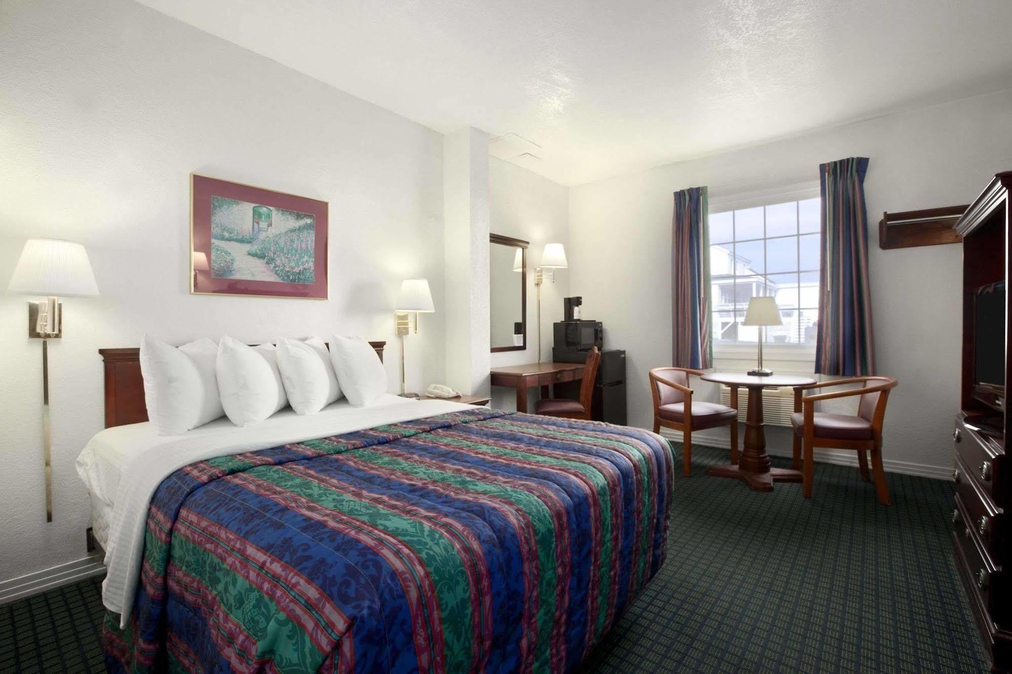 Days Inn By Wyndham Kill Devil Hills Oceanfront - Wilbur Екстер'єр фото